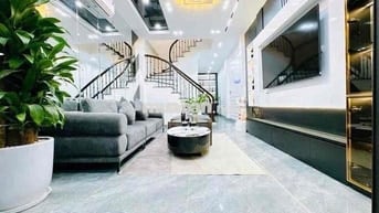 TRẦN DUY HƯNG-MỚI -Ở NGAY-FULL NỘI THẤT-6T THANG MÁY