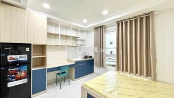STUIDO FULL NỘI THẤT CÓ CỬA SỔ TRỜI NGAY GẦN NHÀ THỜ PHAOLO