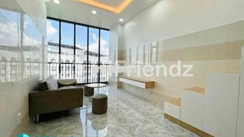 CHO THUÊ SIÊU PHẨM CỰC HOT NGAY TÂN PHÚ-FULL NỘI THẤT- BAN CÔNG KÍNH