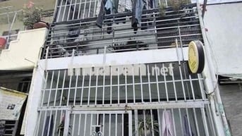 nhà còn đẹp 1 lầu 2pn 2wc đ52 gần chợ hiệp bình