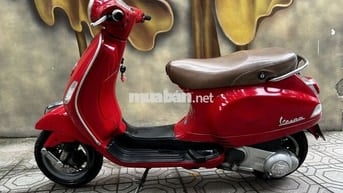 Vespa ie phun xăng điện tử