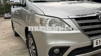 Toyota Innova 2015 2.0E - 128000 km xe gia đình bá