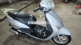 Kẹt tiền cần bán xe biển số đẹp.