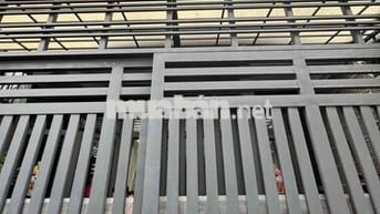 Giáp Quận 1, Nhà 60m2, 3 tầng 3PN, hẻm thông gần mt Hoàng Hoa Thám