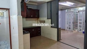 cho thuê nhà nguyên căn. 2pn2wc. CMT8 p15 Q10