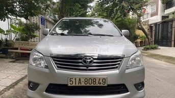 Toyota Innova 2.0G tự động 2013 chạy 88.000 km