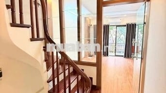 Nhà đẹp phố Dương Quảng Hàm, 2 thoáng, gần công viên Nghĩa Đô, 11.5 tỷ