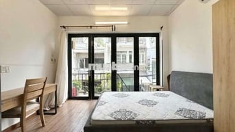 CHO THUÊ PHÒNG BANCON FULL NT Ở THỐNG NHẤT ,GV