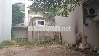 Gấp gấp Giang Biên 30m², mt 3m,ô tô tải vào tận nơi,giá nhỉnh 3 tỷ xíu