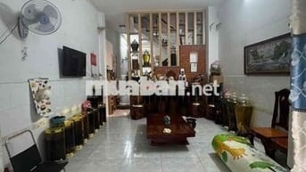 Trệt lầu 4*18; 2pn đg xe tải 8m đi gò vấp gần