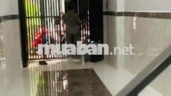 cho thuê nhà nguyên căn. 2pn2wc Đ.Quang Trung p10. GV