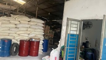 Cho thuê kho xưởng DT:  1.200m2,  giá rẻ tại Lê Minh Xuân , Bình Chánh