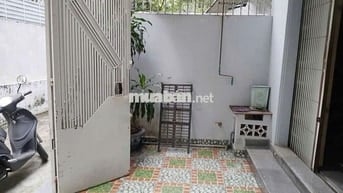 Nhà N/C. rộng rãi ,thoáng mát, gần đường, trường, chợ, Nhà thờ .