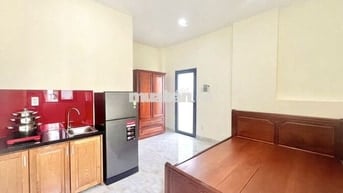 PHÒNG CỬA SỔ TRỜI SIÊU THOÁNG MÁT NGAY Coop Mart Nguyễn Kiệm Phú Nhuận