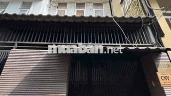 BÁN NHÀ 4 LẦU NGAY ĐH NGOẠI THƯƠNG BT