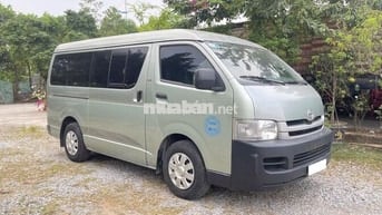 Bán xe tải van Toyota Hiace 2009 6 chỗ dầu sàn