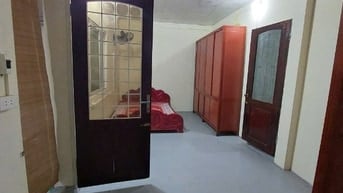 Cho thuê nhà ngõ 68 Hoàng Hoa Thám, gần trường cấp 3 Chu Văn An