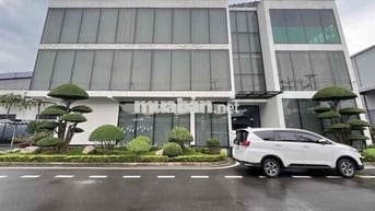 cho thuê Toà nhà văn phòng KCN Xyên Á đức hoà long an DT 1700m2 160tr