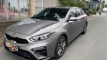 Bán xe Cerato 2021 nữ lái