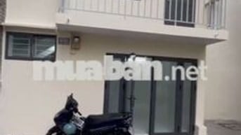 CHO THUE NHÀ HẺM 3 GÁC, 2 XET, CMT8 Q.10