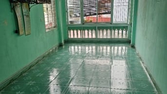 Cho thuê nhà MP Bạch Đằng. DT 42m x 5T. Phù hợp làm VP Kd hoặc làm Kho