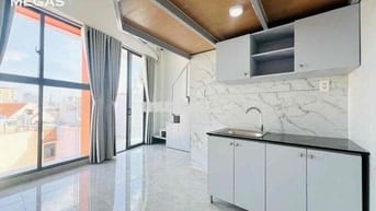 Phòng 30m2 Ngay Vòng Xoay Phạm Văn Đồng