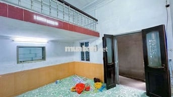 Chính chủ bán nhà ngõ Văn Chương, diện tích 27m2, 3 tầng, giá 6,7 tỷ