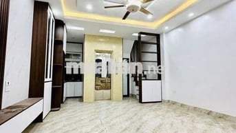 NGÕ 28 PHỐ TỨ LIÊN - THANG MÁY - GẦN TÂY HỒ - GẦN TRUNG TÂM-THUẬN TIỆN