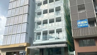 Bán nhà Mặt Tiền Đường Bàu Cát p11 Q.Tân Bình dt: 5 x 24m KC : 1 lầu 