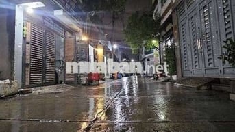 Nhà trung tâm Bình Tân hẻm 8m , kinh doanh buôn bán . Hồ Văn Long