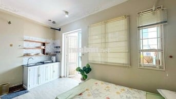 PHÒNG 40m2 FULL NỘI THẤT, BAN CÔNG LỚN Ở HOÀNG HOA THÁM, BÌNH THẠNH