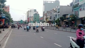 Hẻm xe hơi 5m, gần Dương Quảng Hàm, 120m, 8 phòng, giá 13,7 tỷ