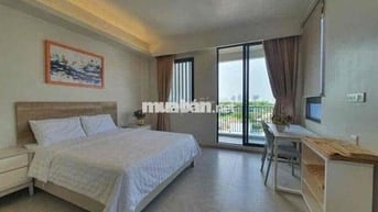 CĂN HỘ BAN CÔNG RỘNG MÁY GIẶT RIÊNG NGAY KHU HÀNG XANH GIÁP QUẬN 1