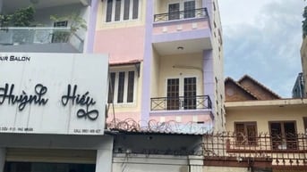 BÁN NHÀ MẶT TIỀN ĐƯỜNG HOÀNG DIỆU, P.10, Q. PHÚ NHUẬN 