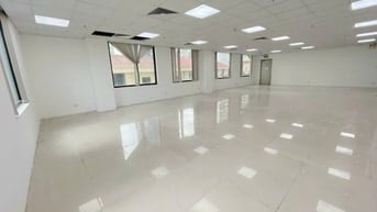 Chính chủ cho thuê nhà mặt phố Lạc Long Quân Diện tích 450m2 x 8tầng