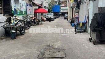 CHỈ NHỈNH 2 TỶ CÓ NGAY CĂN NHÀ 2 LẦU ĐƯỜNG HUỲNH VĂN BÁNH PHÚ NHUẬN