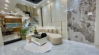 NHÀ ĐẸP Q4 - 3 TẦNG ĐÚC - 32m2 - KO QH - CHỈ 4.9 TỶ