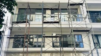 NHÀ MỚI XÂY NGAY VÒNG XOAY LĂNG CHA CẢ - 450A ĐƯỜNG LÊ VĂN SỸ