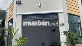 Nhà bán gấp ,giảm giá kịch sàn , trả là bán , Trung Tâm Bình Tân