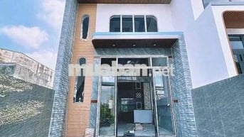 Nhà gác lửng. sổ riêng full thổ cư. trung tâm nguyễn khuyến