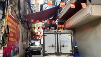 GẤP - Nhà Ngõ 79 Cầu Giấy - 40M - 4 tầng - MT 3,5M - lô góc - 11.5 tỷ