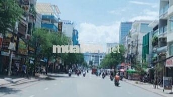 Cho thuê mặt bằng tầng Trệt căn nhà Villa. Hẻm Thông 6m. Cạnh MT Đ.TĐa