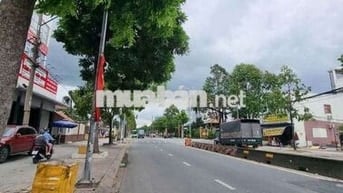 Tòa Nhà văn Phòng 1 Hầm 4 Lầu Mặt Tiền Lê Thị Riêng. Ngay UBND Q12