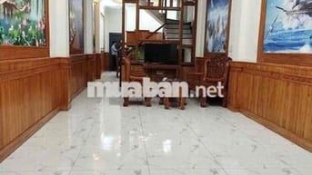 Cho thuê nhà 3 lầu có: 5pn đầy đủ nội thất bên đường DT 743 - Dĩ An