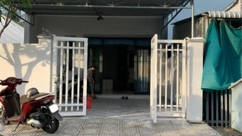 Bán gấp nhà c4 đường Giồng Cát, ngay BV Xuyên Á Củ Chi, 154m2, 835TR