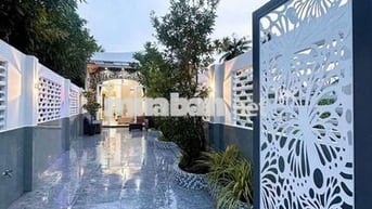 Bán nhà vườn sổ hồng riêng hẽm xe hơi