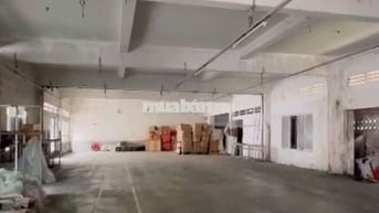 Thuê kho xưởng quận 7 DT 680m xe cont tận cửa, không cấm giờ.