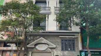 Hiếm nhà mặt tiền Lê Văn Sỹ, Quận 3. Ngang 6m, giá chỉ 4x triệu/tháng.