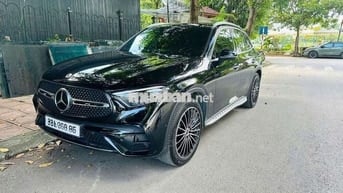 E cần bán mercedes glc300 4Matic - sx 2023