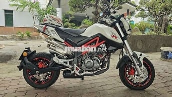 Benelli TNT 125 trùm mền